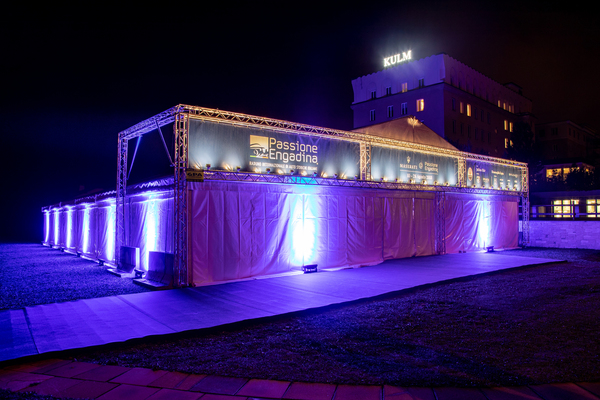 Die Sonderschau bei Nacht - Sonderschau an der Passione Engadina 2018 in St. Moritz