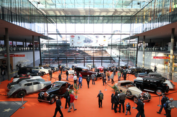 Die Sonderschau der vergessenen französischen Marken im Atrium - Retro Classics Stuttgart 2014