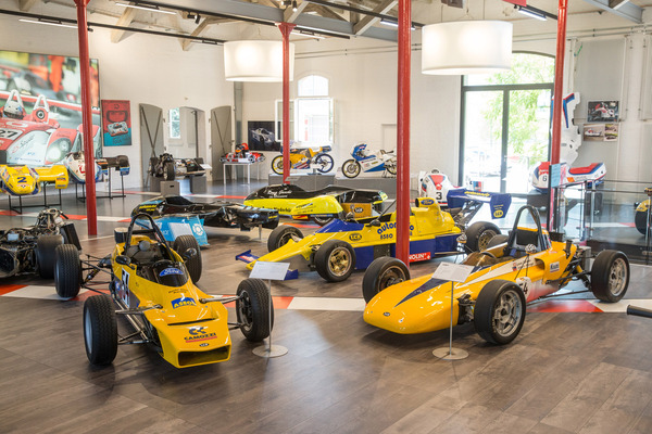 Bild Die Sonderschau mit Fahrzeugen von Louis Christen – "autobau" Romanshorn