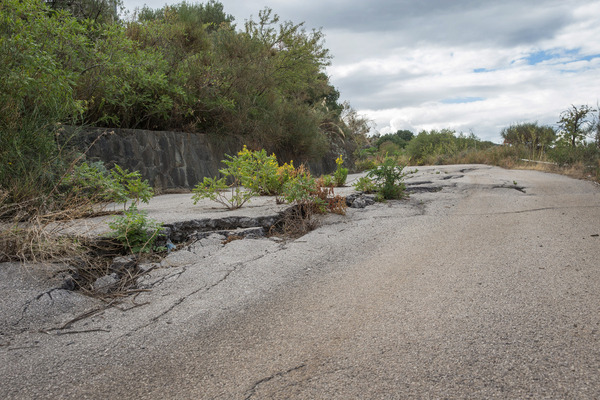 Bild Die Strecke der einstigen Targa Florio ist nicht mehr im besten Zustand - Targa Florio Classica 2021