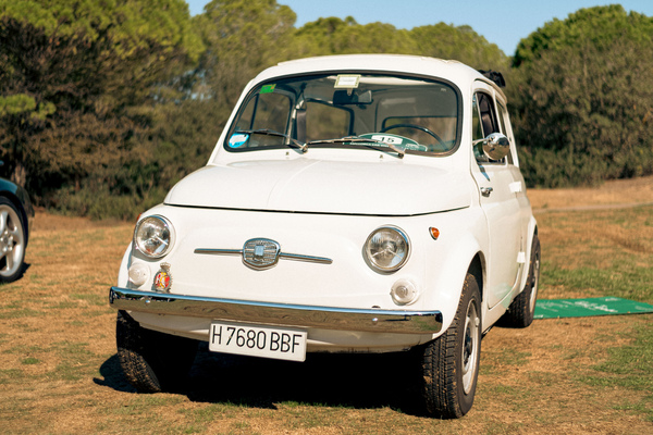 Bild: Die Teilnahme ist auch mit dem kleinen Fiat 500 möglich - Mallorca Car Week 2025
