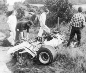 Die Unfallstelle - das Wrack des Mitter-F2 am Schwedenkreuz