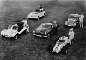 Die Vielfalt der Volkswagenwelt im Jahr 1969 - vom Käfer, über den Karmann Ghia, bis zum Typ 181 und zum Formel V (1969)