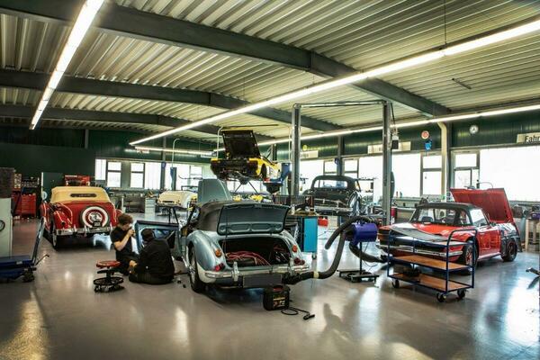 Bild Die Werkstatt des Oldzimer Zentrums Ostschweiz