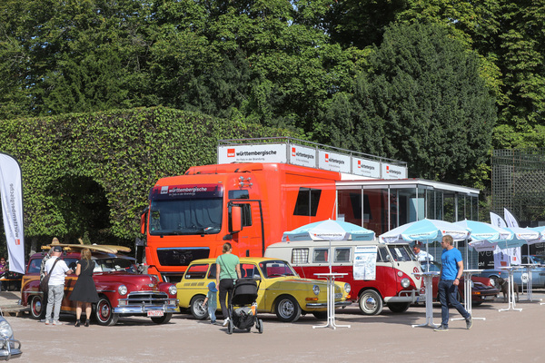 Die Württembergische war mit Sattelschlepper und einigen Schaustücken angereist - 19. ASC Classic-Gala Schwetzingen 2023