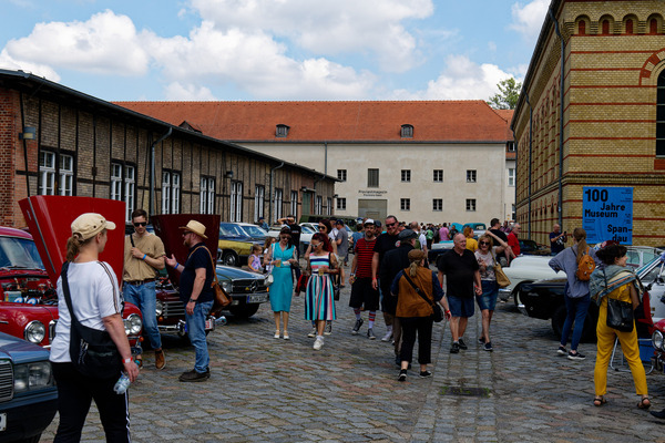 Bild Die Zitadelle Spandau war ordentlich besucht – Oldtimer Open Air 2024
