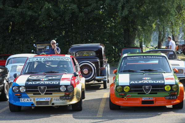 Die beiden Trofeo-Alfasud aus den Siebzigerjahren in Frieden vereint - Lägern Classic 2024