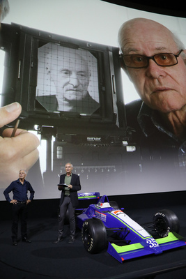 Die beiden älteren Reinhard-Generationen waren nur virtuell anwesend – "Trophäen der Zeit – Die Fotografendynastie Reinhard" im Verkehrshaus der Schweiz in Luzern