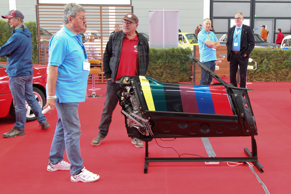 Die berühmte versenkbare BMW Z1 Türe am Demonstrationsmodell samt Farbmuster - Motorworld Classics Bodensee 2019