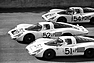 Die drei Werks-Porsche 907 Langheck beim 24 Stunden Rennen von Daytona 1968 (© ISC Archives/Daytona Speedway, 1968) Die drei Werks-Porsche 907 Langheck beim 24 Stunden Rennen von Daytona 1968 (© ISC Archives/Daytona Speedway, 1968)