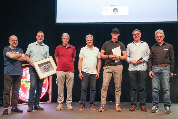 The top three places in the public competition on the occasion of the Swiss Youngtimer Election 2023 and the organizers and supporters of the election - Swiss Classic World Lucerne 2023