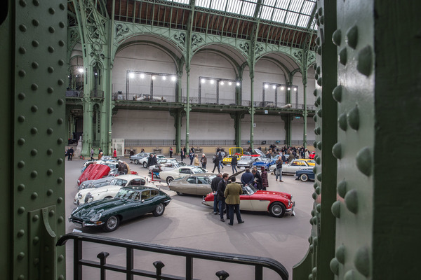 Die englischen Kult-Klassiker Jaguar E-Type und Austin-Healey - Bonhams Paris 2016