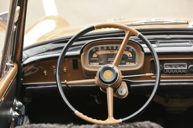 Die frühen Ausführungen des Renault Caravelle/Floride hatten noch einen Bandtacho - OSMT Zug September 2015