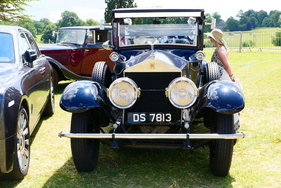 Die große Nachfrage in den USA führte dazu, dass man das Flugmotorenwerk in Springfield nach dem Ersten Weltkrieg Autos bauen ließ. So entstanden die "Springfield-Ghosts"