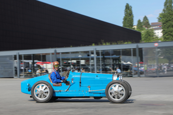 The young pilot takes off in the Bugatti 35 B - Swiss Classic World Lucerne 2023