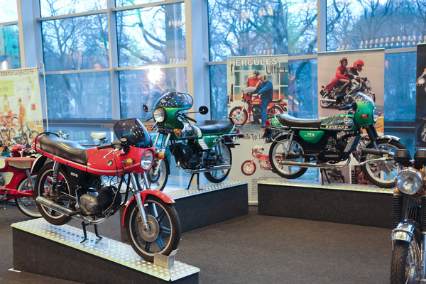 Die kleinen 50-cm3-Mopeds von Puch und Zündapp waren einst der Renner bei den Jungen - Bremen Classic Motorshow 2019