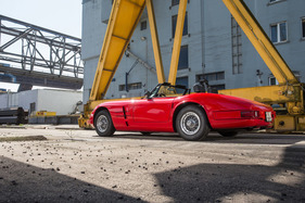 Die modernen Kopfstützen verraten, dass es sich hier nicht um ein Auto der Fünfzigerjahre handelt - Lorenz & Rankl Silver Falcon (1988)