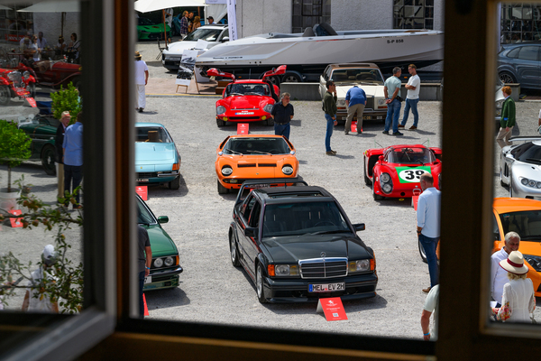 Bild: Die üblichen Verdächtigen: Ferrari, Lamborghini, Rolls-Royce, Mercedes-Benz... und ein Melkus – Concours of Elegance Germany 2024
