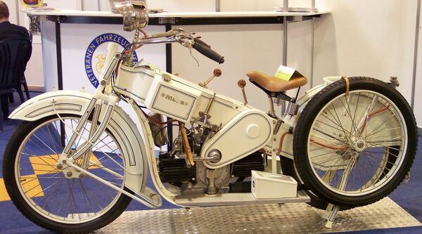 Bild: Die weisse Mars aus dem Technik Museum Sinsheim - gezeigt an der 6. Retro Classics Bavaria 2022