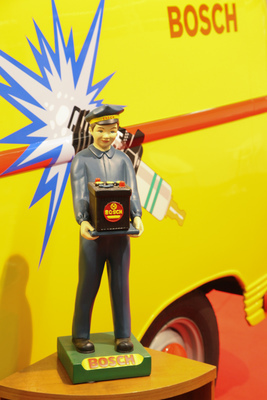 Die zündende Idee - der hilfreiche Mann von Bosch - Retro Classics Cologne Köln 2017