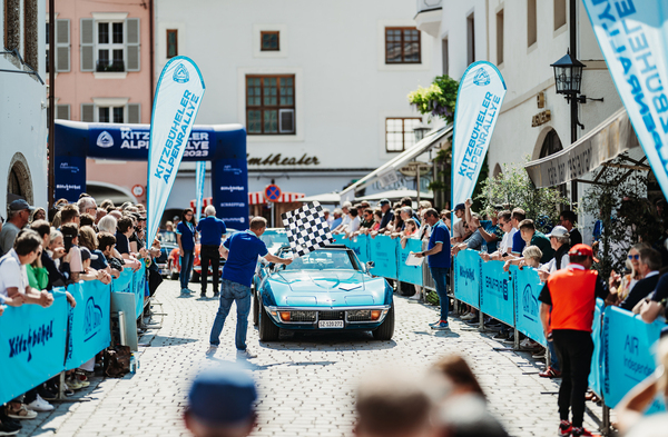 Bild: Diese Chevrolet Corvette C3 sicherte sich den dritten Platz – 36. Kitzbüheler Alpenrallye 2023