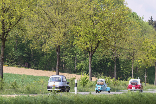 Diese Kabinenroller waren damals häufig anzutreffen - BMW Isetta, Messerschmitt KR200 und Glas Goggomobil - 12. Internationales Microcar Treffen Wohlen 2022