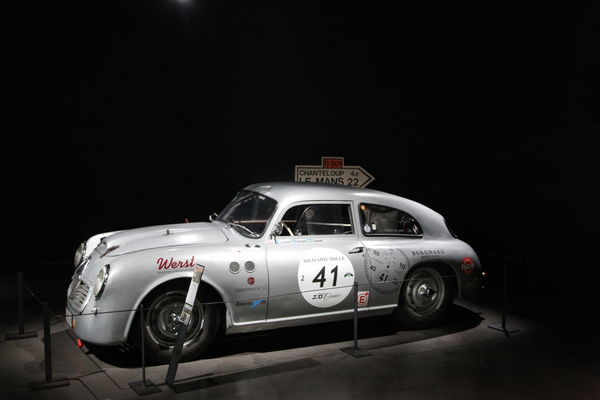 Dieser Borgward 1500 nahm 1953 bei den 24 Stunden von Le Mans teil - Museum Art & Cars in Singen