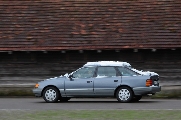 Bild: Dieser Ford Scorpio wurde offensichtlich eingeschneit - im Mai - Oldtimer Sunday Morning Zug Treffen am 5. Mai 2019