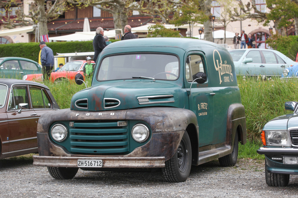 Dieser Ford Truck wirbt für einen "Painting Service" - Albisgütli Classics April 2022