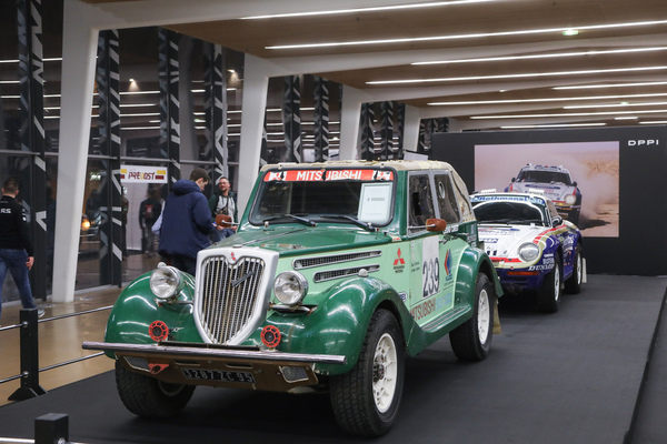 Dieser Mitubishi für Paris-Dakar sieht deutlich nostgalgischer aus, als er ist - Rétromobile Paris 2024