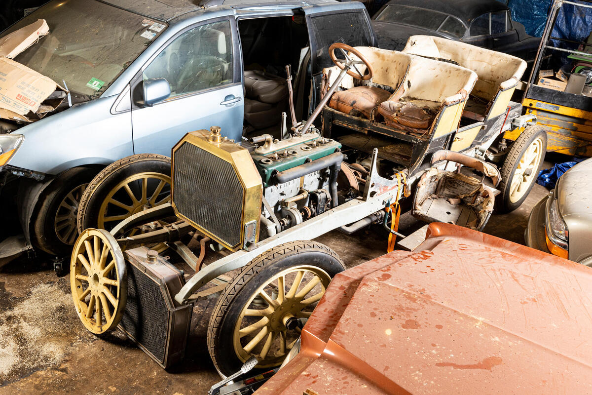 Dieser Rochet-Schneider Five Passenger Touring Car aus dem Jahr 1910 (ca.) wurde von Bonhams für USD 25’200 verkauft, das Höchstgebot lag um 225 % über dem mittleren Schätzwert