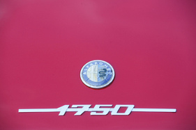 Dieses Alfa-Markenzeichen hat schon bessere Zeiten gesehen - Albisgütli Classic Cars & Bikes August 2022