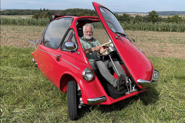 Bild: Dieter Lammersdorf mit der Heinkel-Kabine