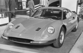 Dino 206 GT (1967) - Vorderansicht eines frühen Modelles
