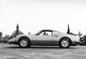Dino 206 GT (1968) - Silhouette des 2-Liter-Dinos_ZGIPWerk