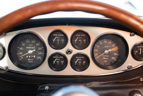 Acht Veglia-Instrumente informieren über die Befindlichkeit des Sechszylinders