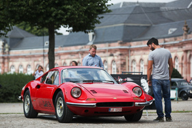 Bild Dino 246 GT (1968) - wie er damals im Prospekt abgebildet war - Classic-Gala Schwetzingen 2017
