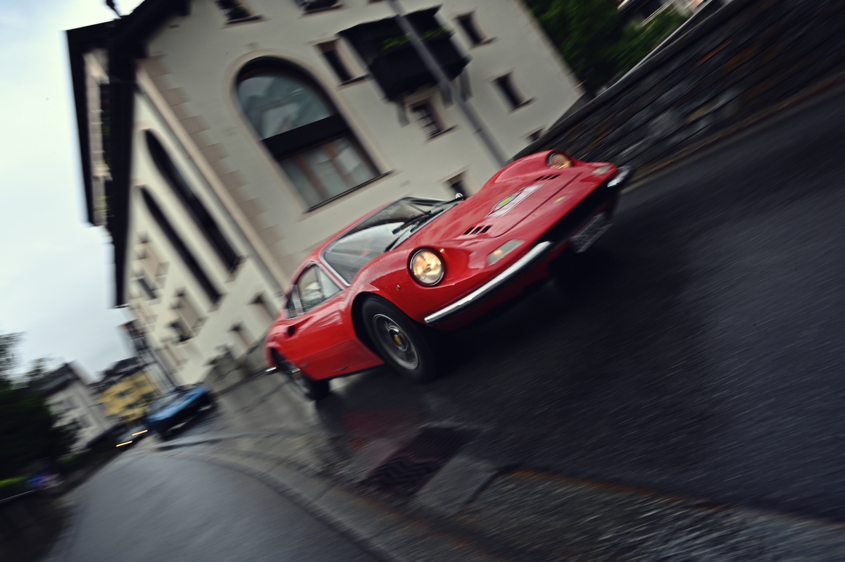 Dino 246 GT (1972) - Abfahrt nach Davos