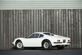 Dino 246 GT Coupé (1971) - als Lot 329 an der Bonhams Versteigerung in London Olympia am 7. Dezember 2016