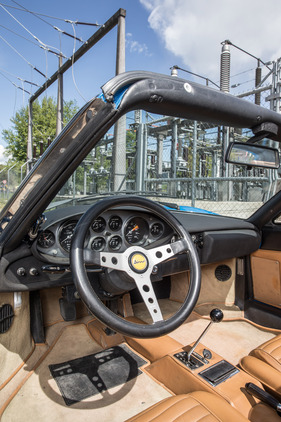 Dino 246 GTS (1972) - ein Radio braucht man hier nicht