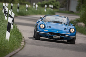 Dino 246 GTS (1972) - kurvige Strassen sind das Revier des Dino