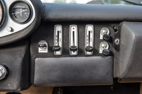 Dino 246 GTS (1972) - schöne Schiebehebel und Kippschalter