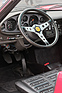 Dino 246 GTS (1974) - das Lenkrad sitzt vergleichsweise flach