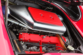 Dino 246 GTS (1974) - sechs Zylinder und vier obenliegende Nockenwellen