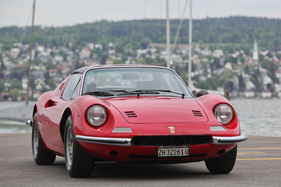 Dino 246 GTS (1974) - wunderschöne Rundungen