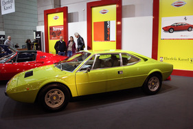 Dino 308 GT 4 (1976) - in herrlichen Hellgrün auf dem Stand von Ferrari Eberlein (Techno Classica 2013)