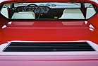 Dino 308 GT4 (1974) - der Schein trügt, die Heckscheibe steht steil