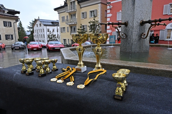 Dino Concours d'Elegance Trophäen Silvaplana 2024