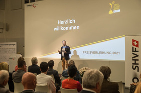 Dino Graf führte durch den Abend – Swiss Classic Award 2021 Dino Graf führte durch den Abend – Swiss Classic Award 2021