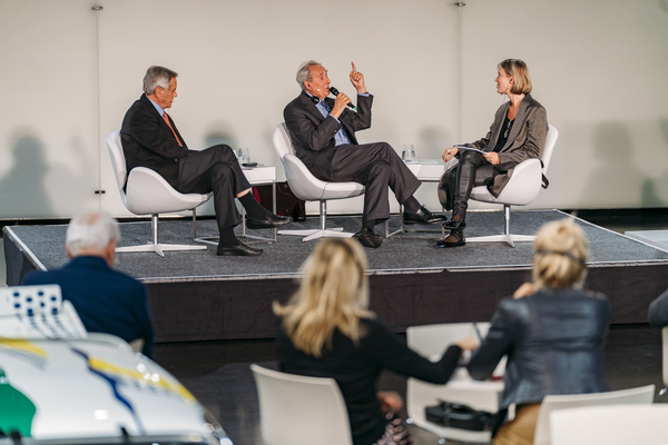 Diskussion zwischen Jochen Neerpasch und Hervé Poulain bei der Eröffnungsveranstaltung - BMW Art Cars Sonderschau im BMW-Museum in München 2018